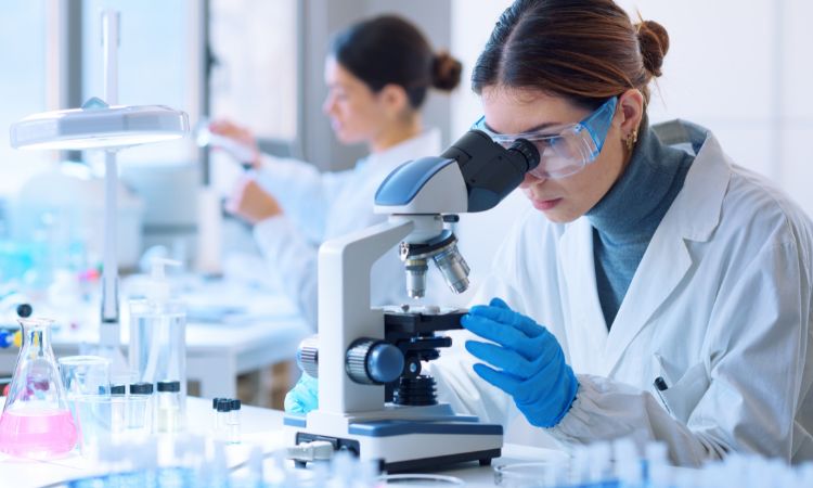 Laboratory equipment and blood samples